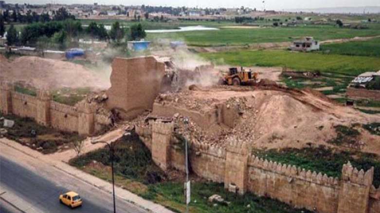 DAIŞ koçka şahê Aşoriyan li Mûsilê ji navbir 